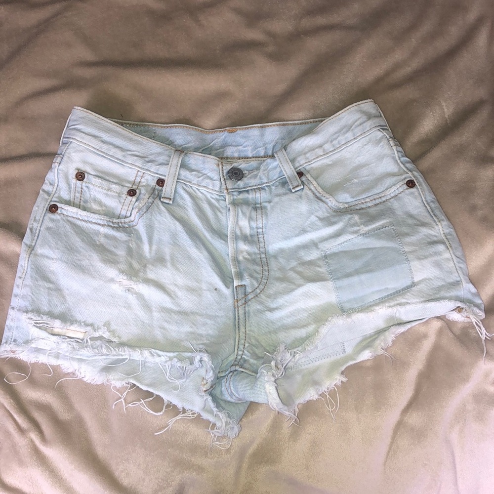 Levi’s high waisted shorts 501